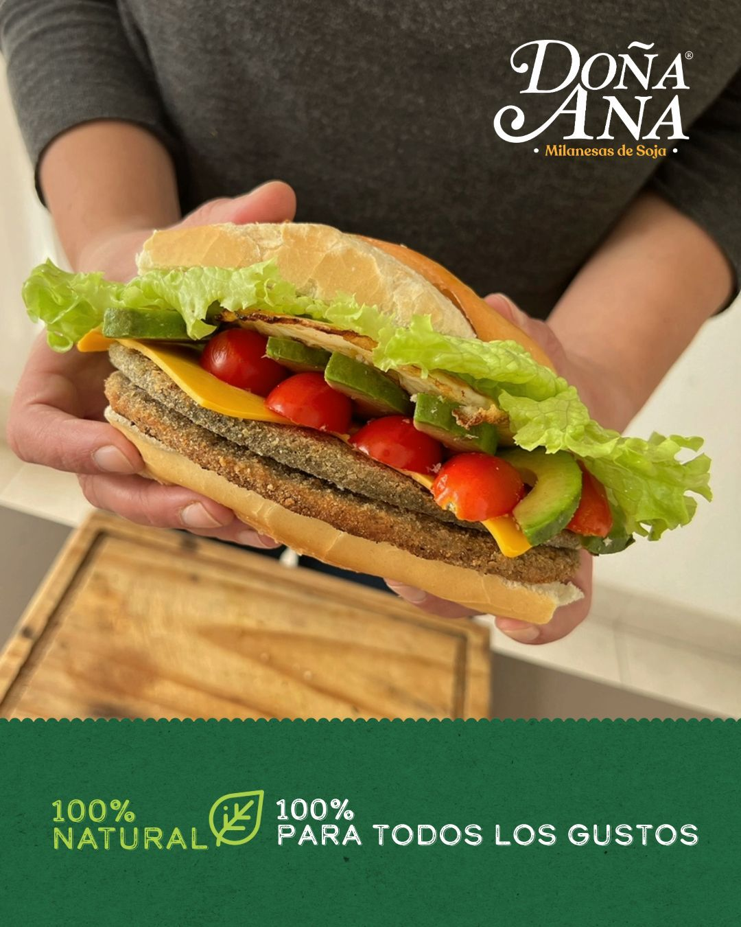 Sándwich completo con doble milanesa de soja Doña Ana